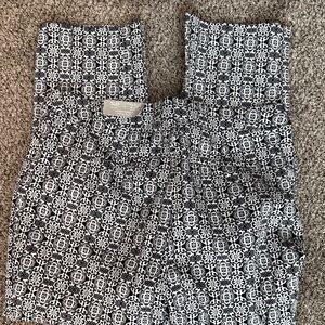 Chico's Black and White Secret Stretch Pants
